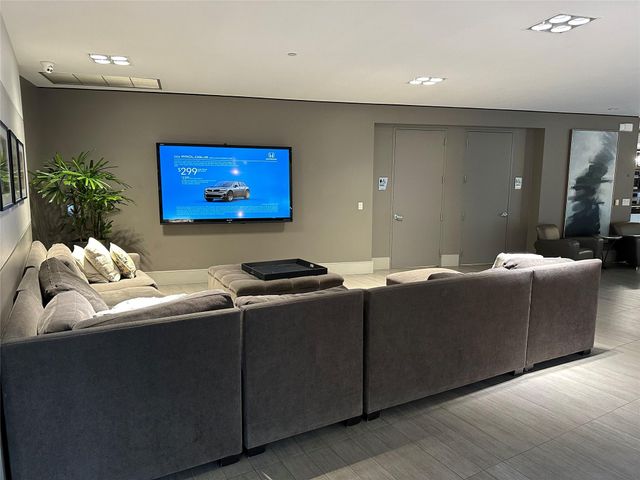 1901 Post Oak Boulevard 104, Houston, TX 77056