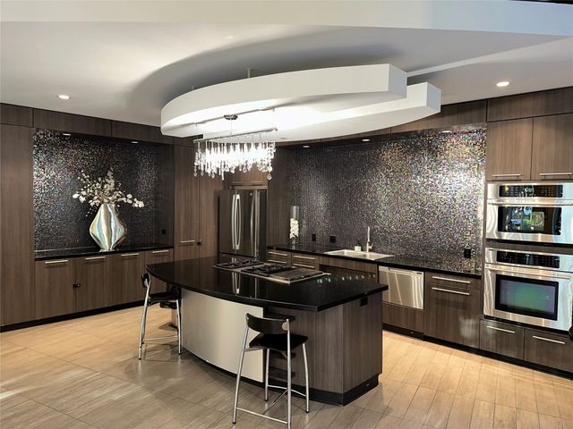 1901 Post Oak Boulevard 104, Houston, TX 77056