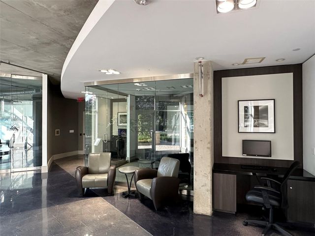 1901 Post Oak Boulevard 104, Houston, TX 77056