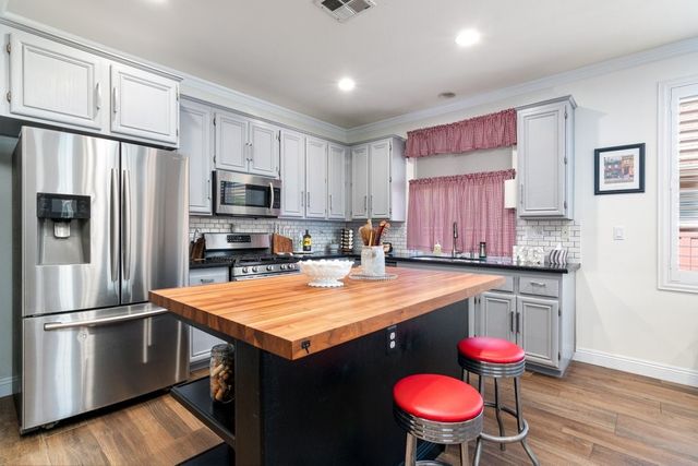 30280 Mondavi, Murrieta, CA 92563