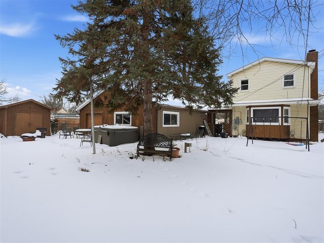 12126 Centralia, Redford, MI 48239