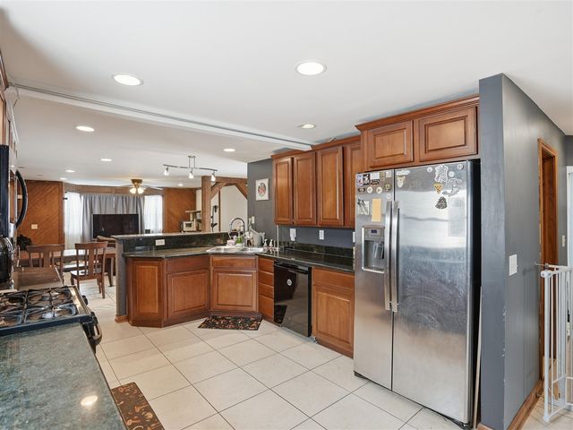 12126 Centralia, Redford, MI 48239