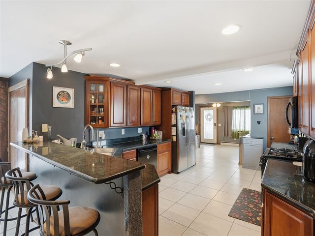 12126 Centralia, Redford, MI 48239