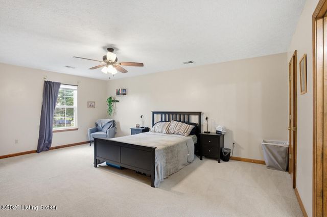 501 Eileen Ct, Vine Grove, KY 40175