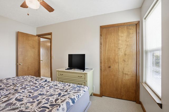 501 Eileen Ct, Vine Grove, KY 40175