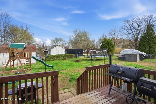 501 Eileen Ct, Vine Grove, KY 40175