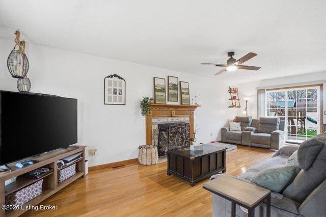 501 Eileen Ct, Vine Grove, KY 40175