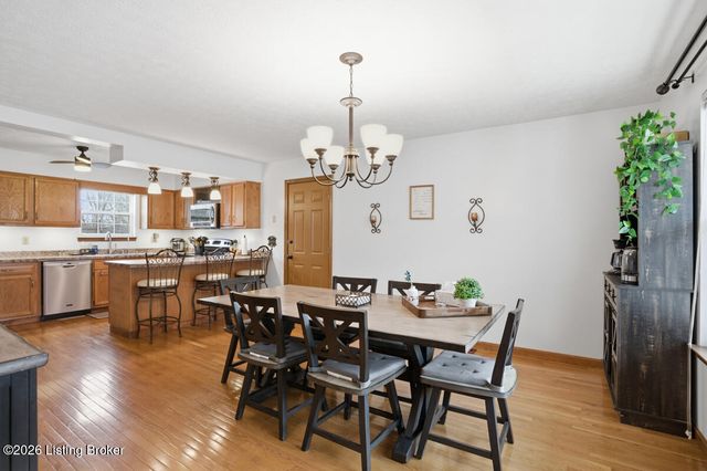 501 Eileen Ct, Vine Grove, KY 40175