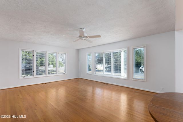 1966 Kings Landing Road, Hampstead, NC 28443