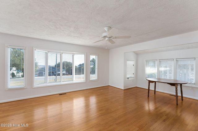 1966 Kings Landing Road, Hampstead, NC 28443