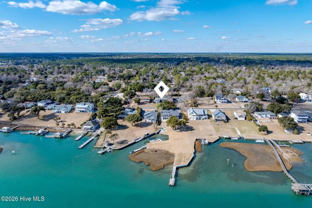 1966 Kings Landing Road, Hampstead, NC 28443