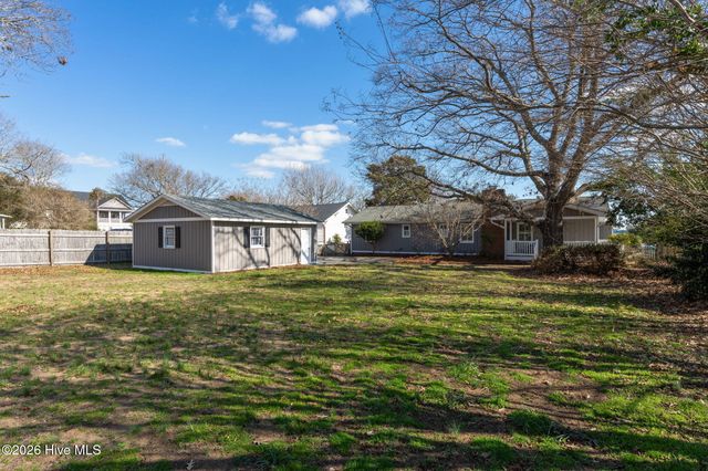 1966 Kings Landing Road, Hampstead, NC 28443