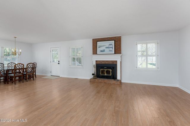 1966 Kings Landing Road, Hampstead, NC 28443