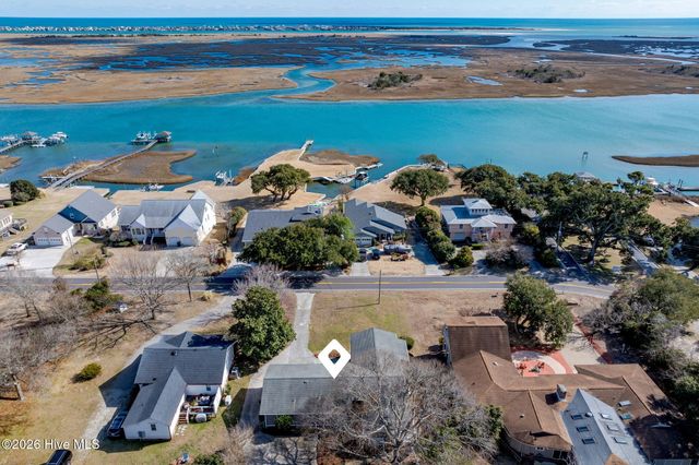 1966 Kings Landing Road, Hampstead, NC 28443