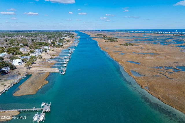 1966 Kings Landing Road, Hampstead, NC 28443