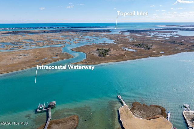 1966 Kings Landing Road, Hampstead, NC 28443