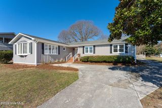 1966 Kings Landing Road, Hampstead, NC 28443