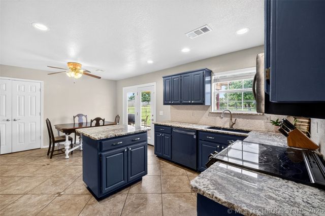 14080 S 356th East Avenue, Coweta, OK 74429