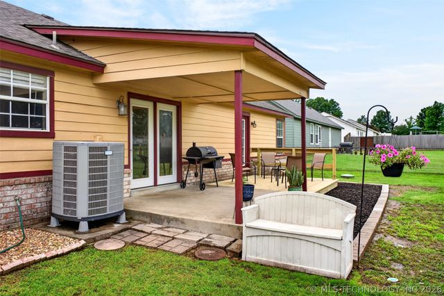 14080 S 356th East Avenue, Coweta, OK 74429