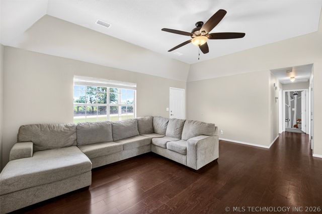14080 S 356th East Avenue, Coweta, OK 74429