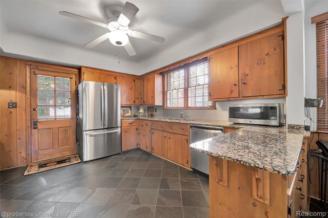 19635 Shrewsbury Road, Detroit, MI 48221