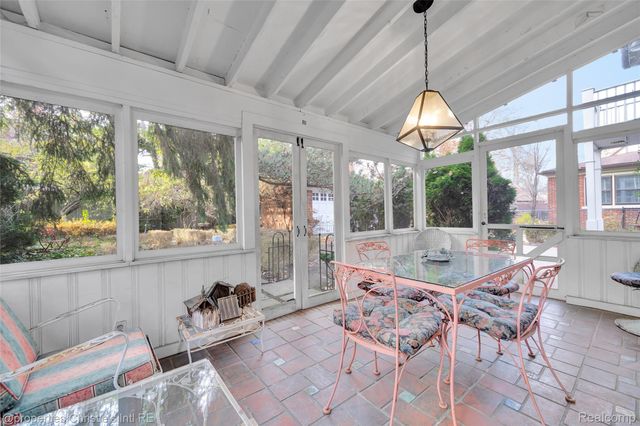 19635 Shrewsbury Road, Detroit, MI 48221