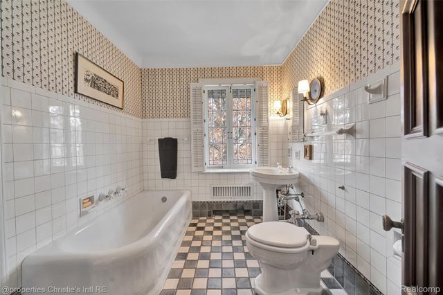 19635 Shrewsbury Road, Detroit, MI 48221