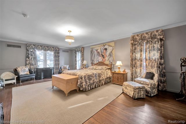 19635 Shrewsbury Road, Detroit, MI 48221