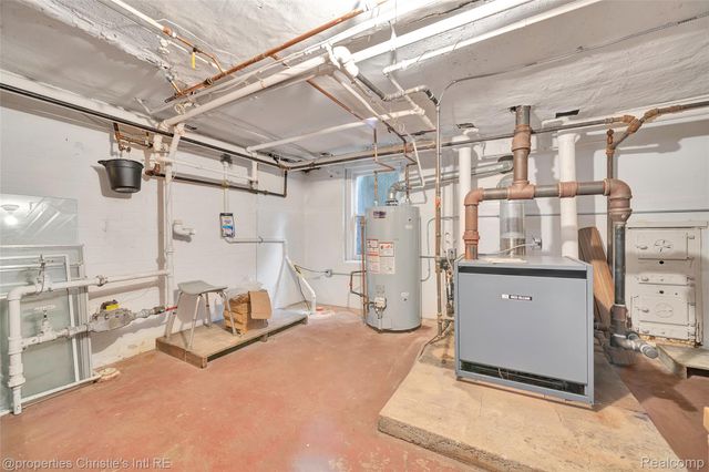 19635 Shrewsbury Road, Detroit, MI 48221