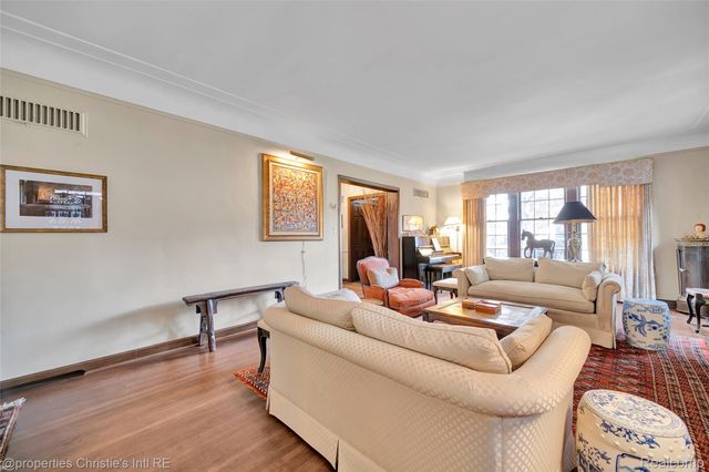 19635 Shrewsbury Road, Detroit, MI 48221