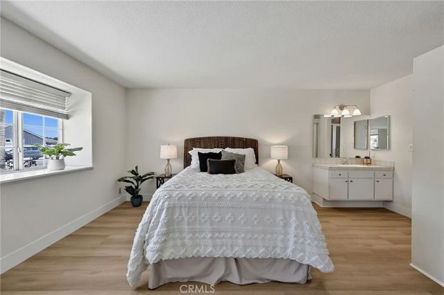 19541 Hartsdale, Huntington Beach, CA 92646