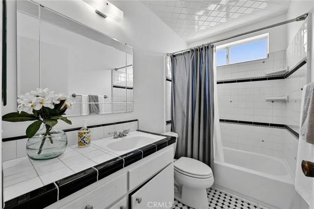 19541 Hartsdale, Huntington Beach, CA 92646