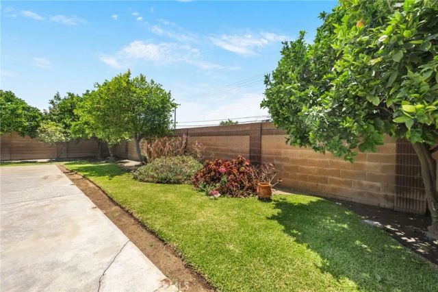 19541 Hartsdale, Huntington Beach, CA 92646