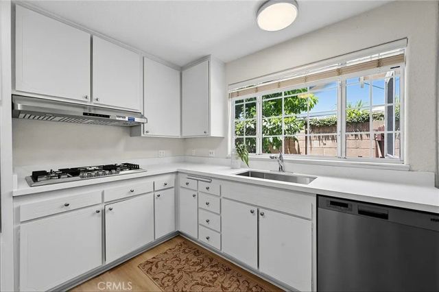 19541 Hartsdale, Huntington Beach, CA 92646