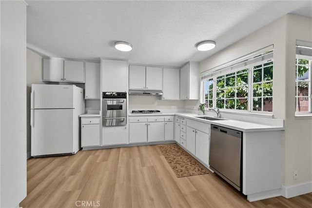 19541 Hartsdale, Huntington Beach, CA 92646