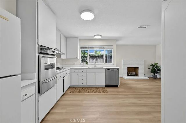 19541 Hartsdale, Huntington Beach, CA 92646