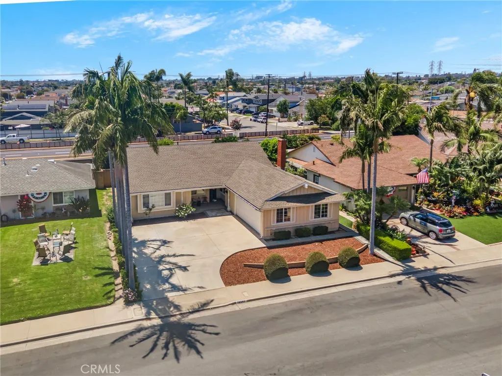 19541 Hartsdale, Huntington Beach, CA 92646