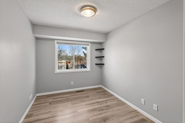 13995 Brunswick Avenue S, Savage, MN 55378