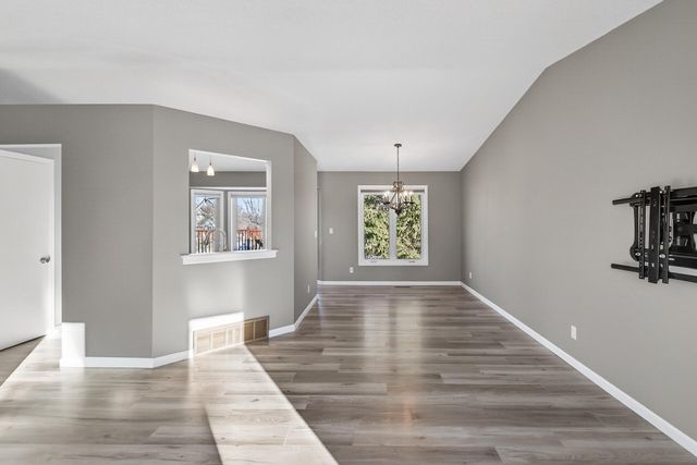 13995 Brunswick Avenue S, Savage, MN 55378