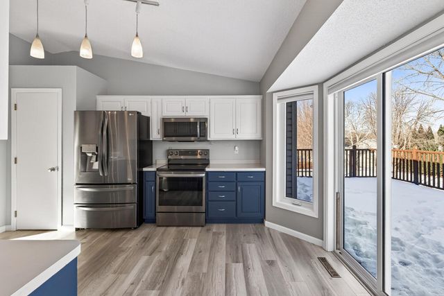 13995 Brunswick Avenue S, Savage, MN 55378