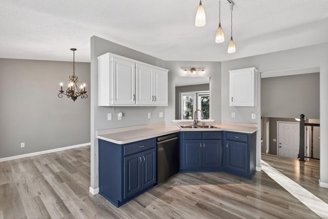 13995 Brunswick Avenue S, Savage, MN 55378