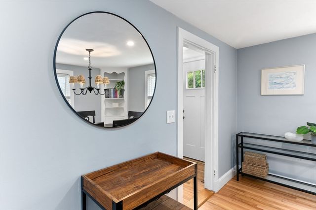 10 Forrest Rd, Walpole, MA 02081