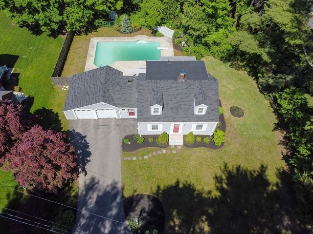 10 Forrest Rd, Walpole, MA 02081
