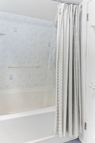10 Forrest Rd, Walpole, MA 02081