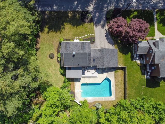 10 Forrest Rd, Walpole, MA 02081