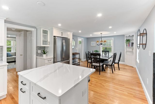 10 Forrest Rd, Walpole, MA 02081