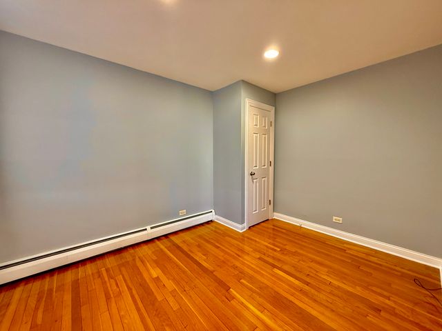 9561 Dee Road 107G, Des Plaines, IL 60016