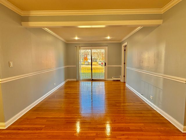 9561 Dee Road 107G, Des Plaines, IL 60016