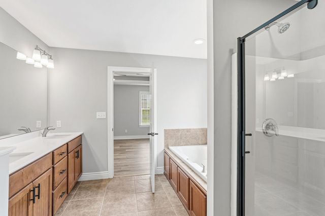 3002 BALLARD MILL DR, Columbia, MO 65203