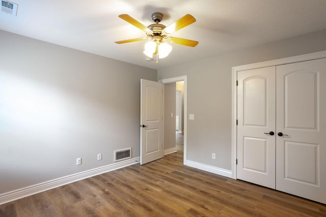 3002 BALLARD MILL DR, Columbia, MO 65203
